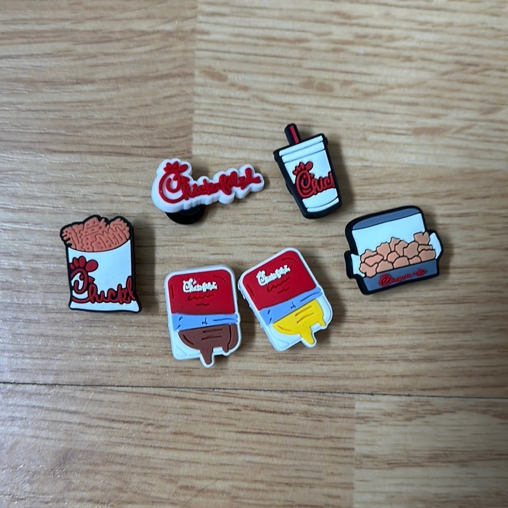 Set of 6 Chick Shoe charms for shoes or bracelet NWT